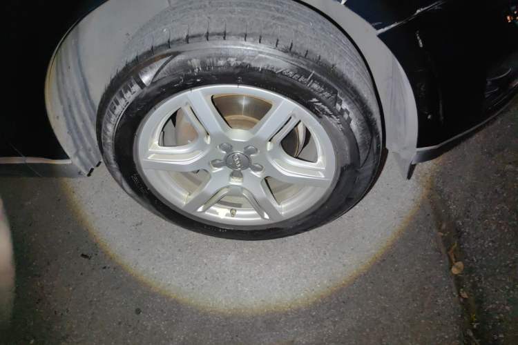 Used Audi Q5 2011 2.0TFSI Technology Model Right Front Wheel Hub