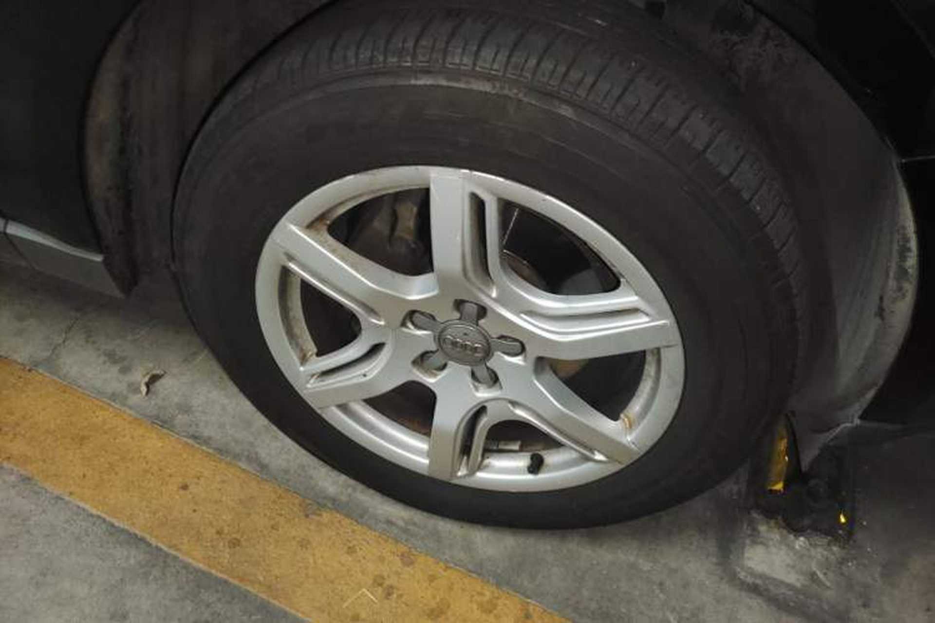 Used Audi Q5 2011 2.0TFSI Technology Model Right Front Wheel Hub