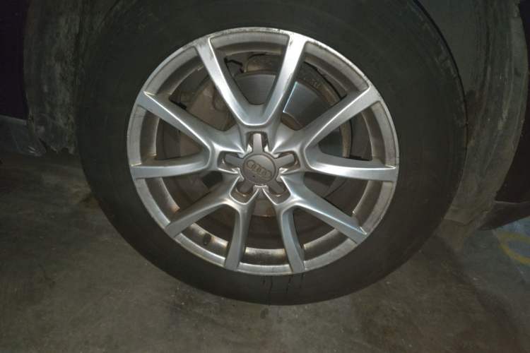 Used Audi Q5 2011 2.0TFSI Comfort Version Right Front Wheel Hub