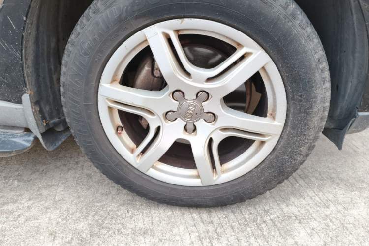 Used Audi Q5 2011 2.0TFSI Technology Model Right Front Wheel Hub