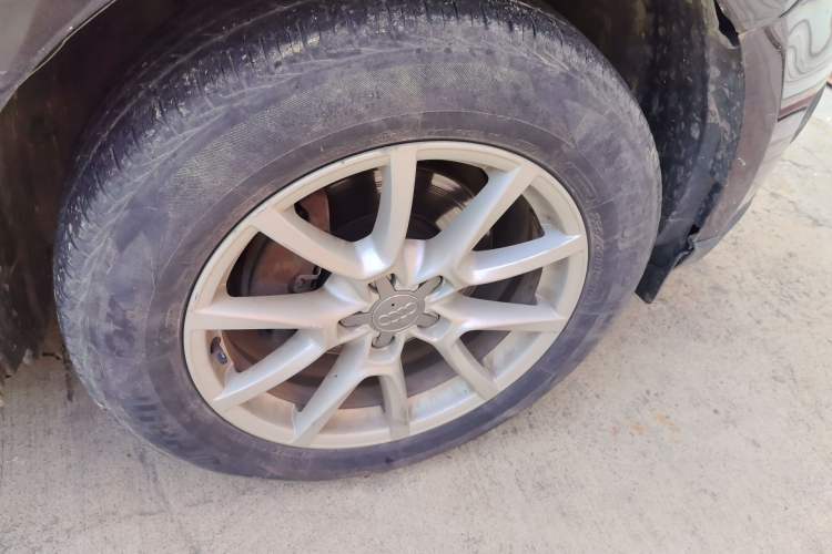 Used Audi Q5 2011 2.0TFSI Comfort Version Right Front Wheel Hub