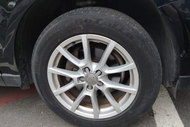 Used Audi Q5 2011 2.0TFSI Comfort Version Right Front Wheel Hub