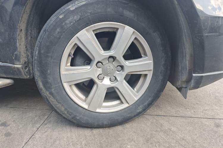 Used Audi Q5 2011 2.0TFSI Ambition Edition Right Front Wheel Hub