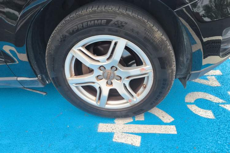 Used Audi Q5 2011 2.0TFSI Technology Model Right Front Wheel Hub