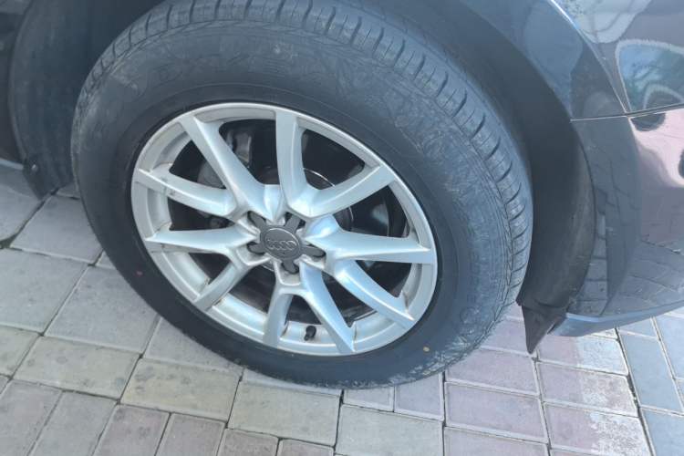 Used Audi Q5 2011 2.0TFSI Comfort Version Right Front Wheel Hub