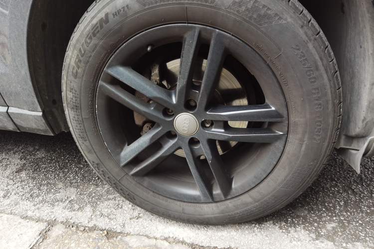 Used Audi Q5 2011 2.0TFSI Technology Model Right Front Wheel Hub