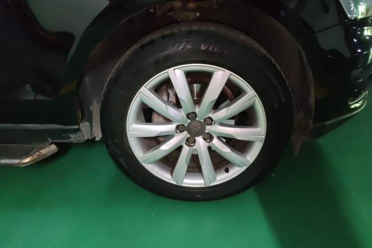 Used Audi Q5 2011 2.0TFSI Comfort Version Right Front Wheel Hub