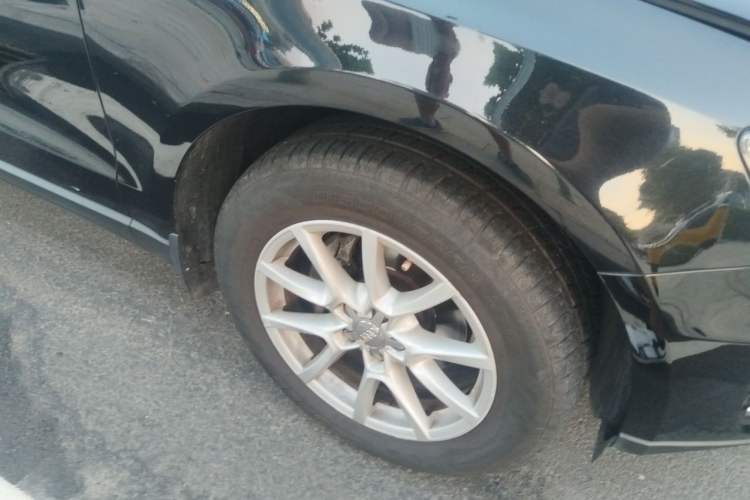Used Audi Q5 2011 2.0TFSI Dynamic Edition Right Front Wheel Hub