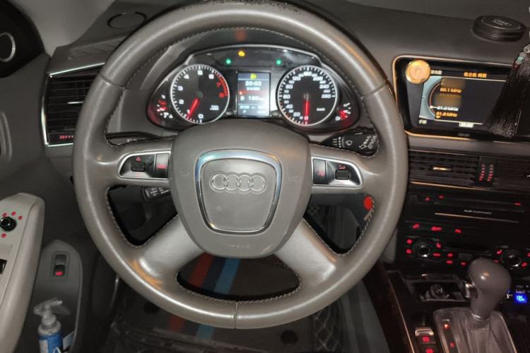 Used Audi Q5 2011 2.0TFSI Technology Model Steering Wheel
