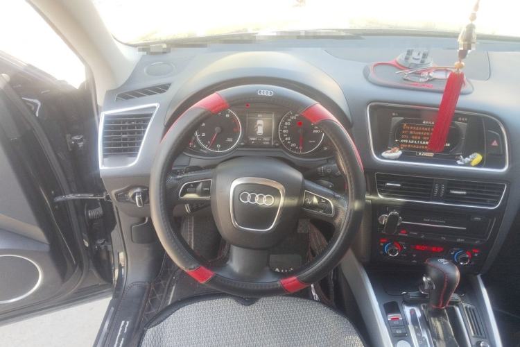 Used Audi Q5 2011 2.0TFSI Dynamic Edition Steering Wheel