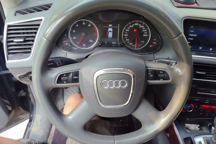 Used Audi Q5 2011 2.0TFSI Comfort Version Steering Wheel