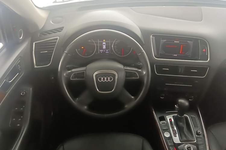 Used Audi Q5 2011 2.0TFSI Comfort Version Steering Wheel