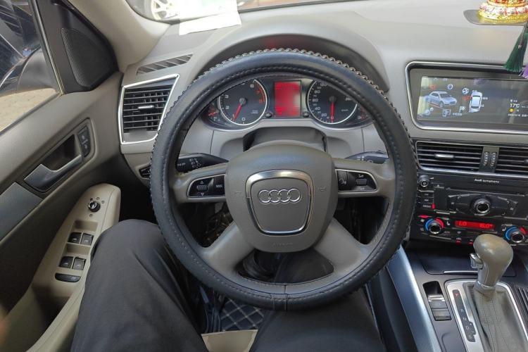 Used Audi Q5 2011 2.0TFSI Comfort Version Steering Wheel