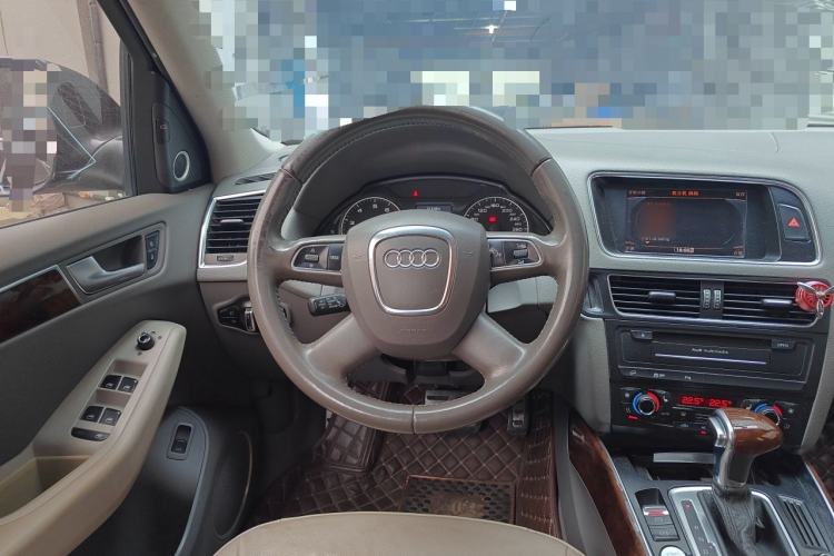 Used Audi Q5 2011 2.0TFSI Comfort Version Steering Wheel