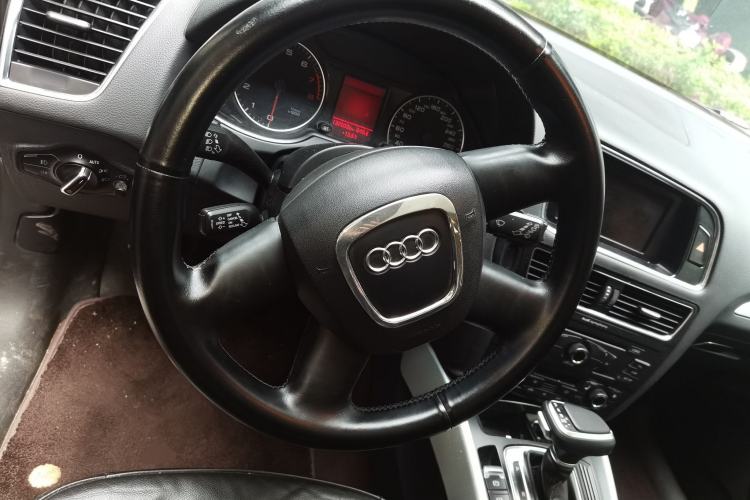 Used Audi Q5 2011 2.0TFSI Technology Model Steering Wheel