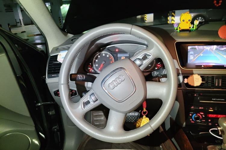 Used Audi Q5 2011 2.0TFSI Comfort Version Steering Wheel