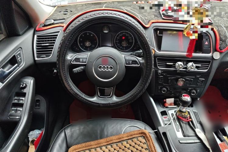 Used Audi Q5 2011 2.0TFSI Technology Model Steering Wheel