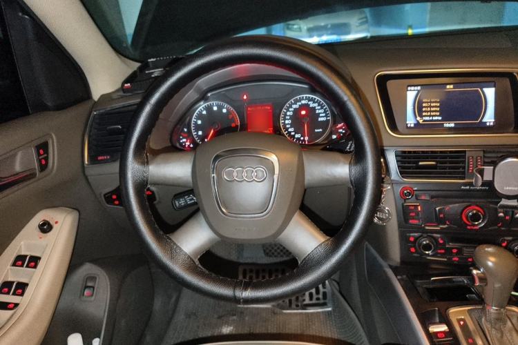 Used Audi Q5 2011 2.0TFSI Technology Model Steering Wheel