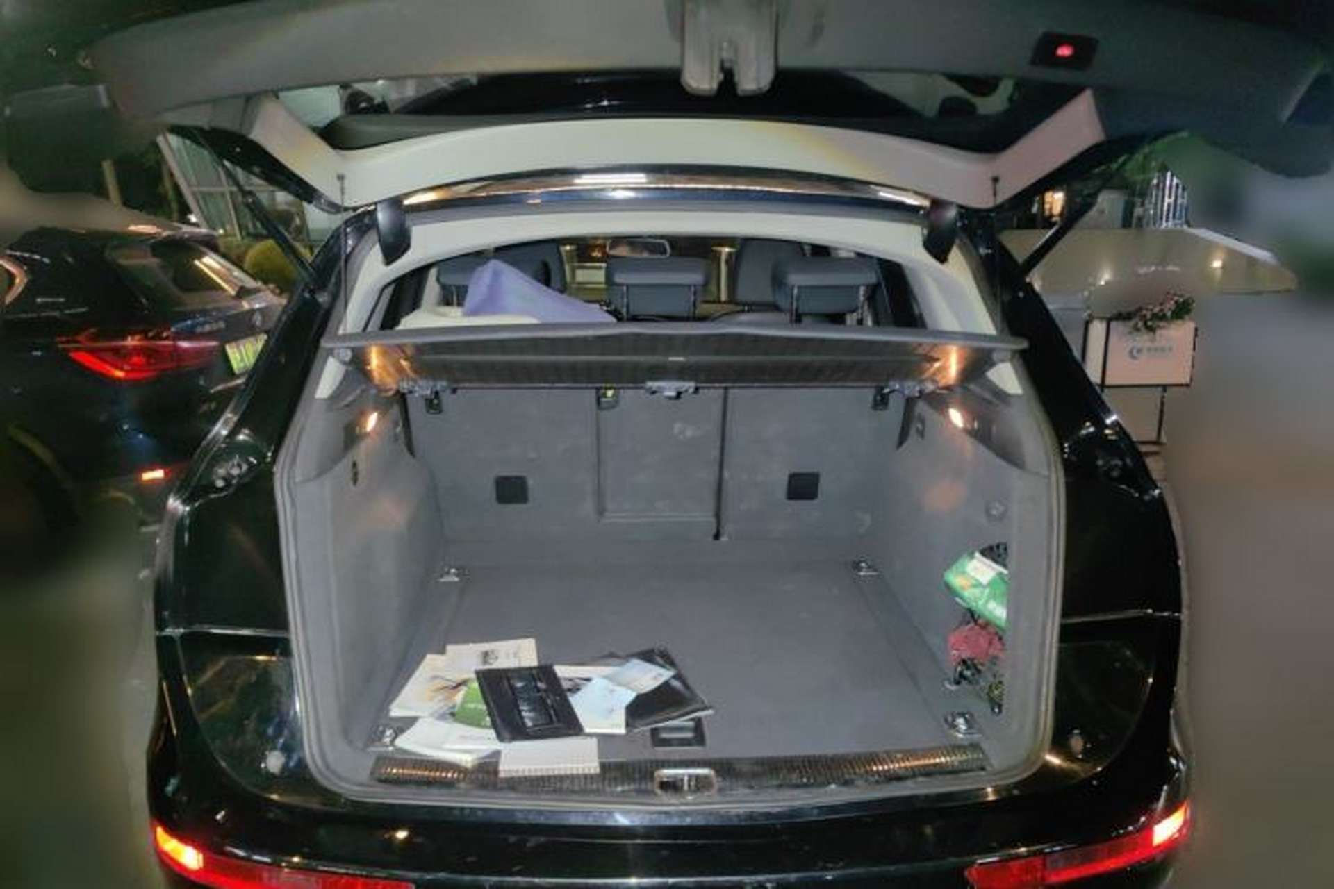 Used Audi Q5 2011 2.0TFSI Technology Model Trunk