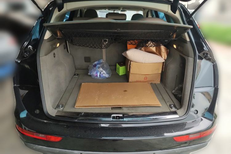 Used Audi Q5 2011 2.0TFSI Comfort Version Trunk