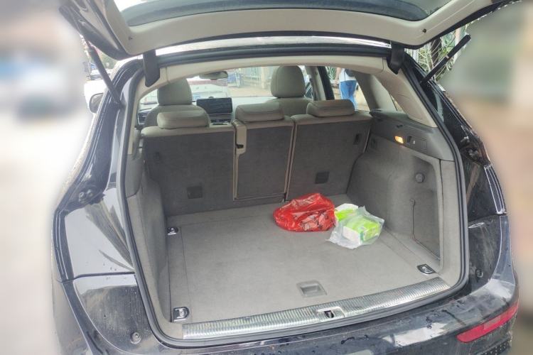 Used Audi Q5 2011 2.0TFSI Comfort Version Trunk