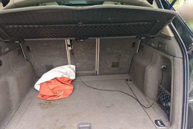 Used Audi Q5 2011 2.0TFSI Comfort Version Trunk