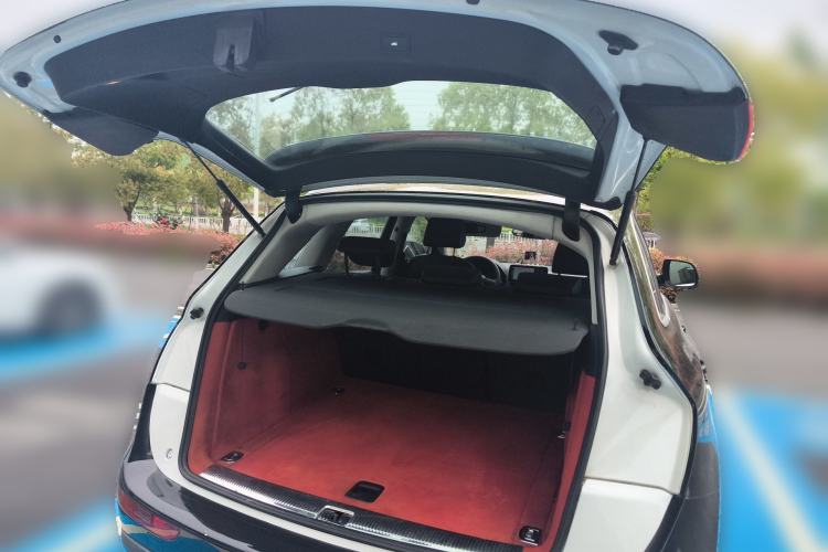 Used Audi Q5 2011 2.0TFSI Technology Model Trunk