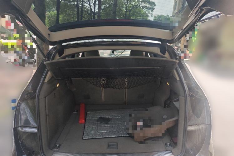 Used Audi Q5 2011 2.0TFSI Comfort Version Trunk