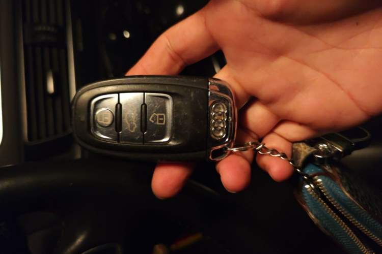 Used Audi Q5 2011 2.0TFSI Technology Model Vehicle Key