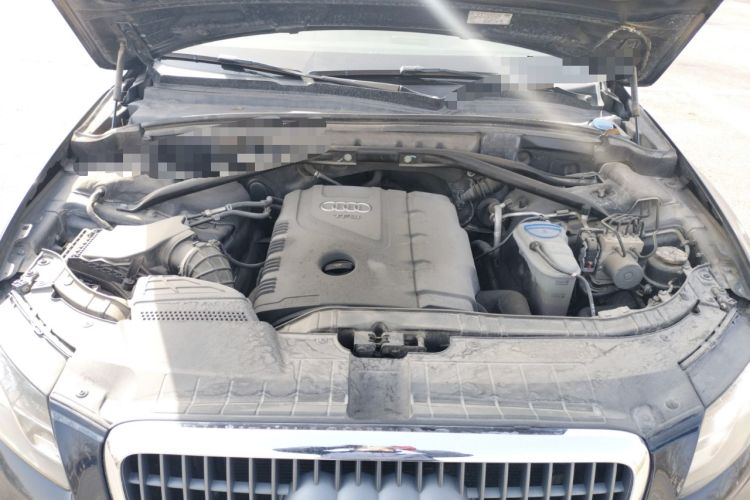 Used Audi Q5 2011 2.0TFSI Comfort Version Engine Bay