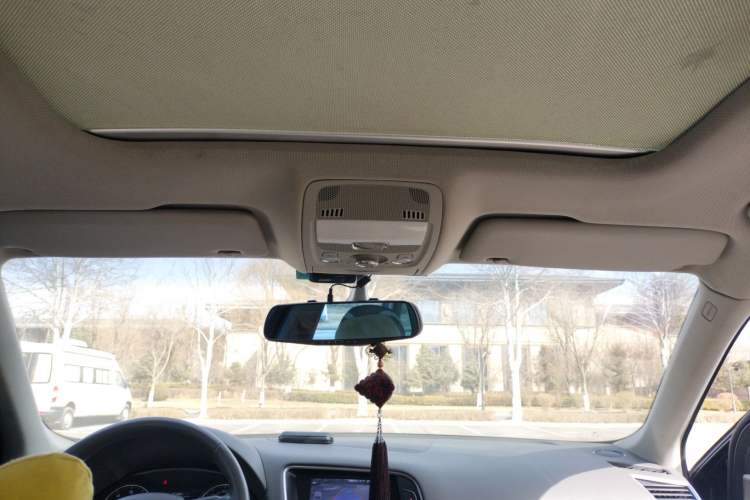 Used Audi Q5 2011 2.0TFSI Comfort Version Headliner