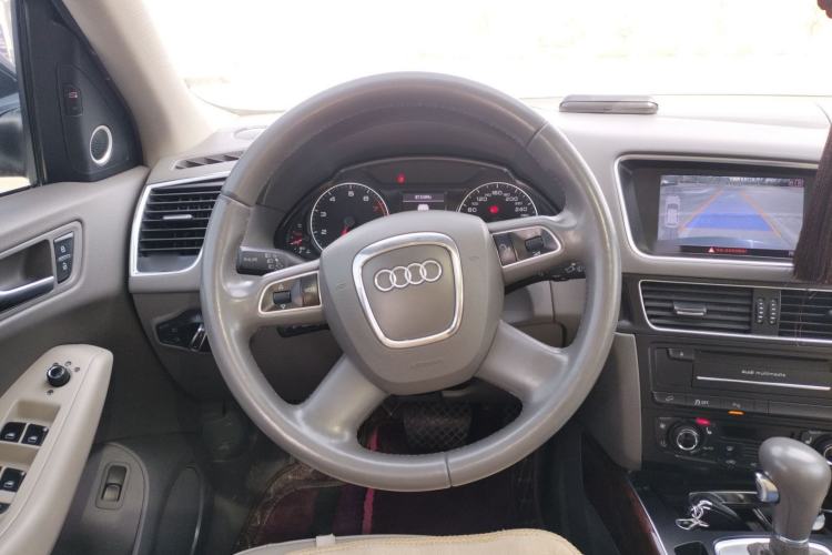 Used Audi Q5 2011 2.0TFSI Comfort Version Steering Wheel