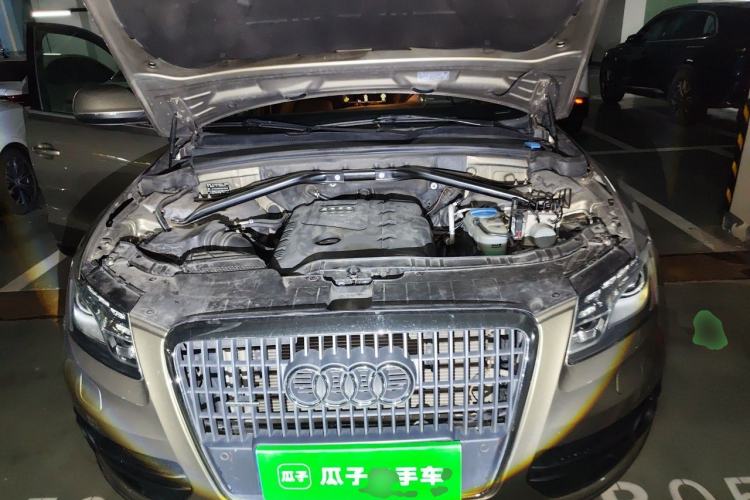 Used Audi Q5 2011 2.0TFSI Technology Model Engine Bay