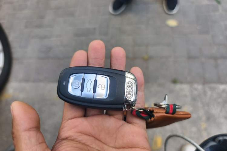 Used Audi Q5 2011 2.0TFSI Comfort Version Vehicle Key