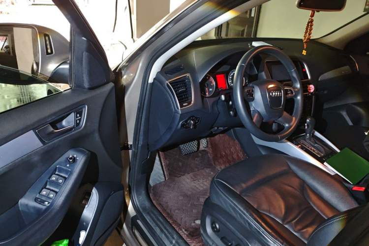 Used Audi Q5 2011 2.0TFSI Comfort Version Driver Seat
