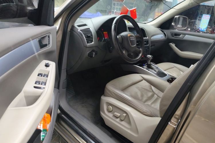 Used Audi Q5 2011 2.0TFSI Technology Model Driver Seat