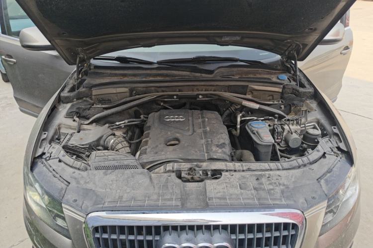 Used Audi Q5 2011 2.0TFSI Technology Model Engine Bay