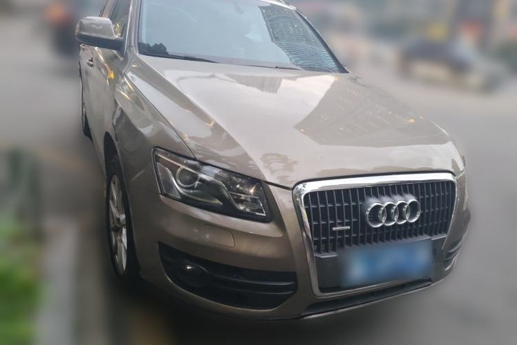 Used Audi Q5 2011 2.0TFSI Comfort Version Front Right 45 Deg