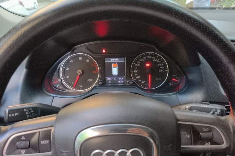 Used Audi Q5 2011 2.0TFSI Comfort Version Instrument Cluster