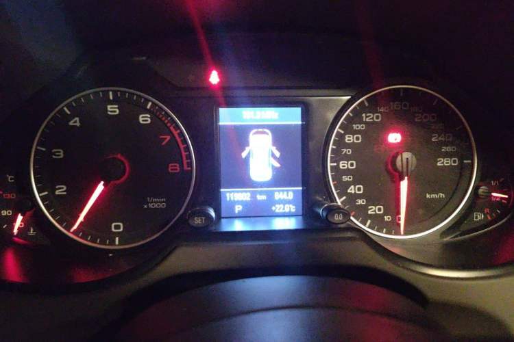 Used Audi Q5 2011 2.0TFSI Comfort Version Instrument Cluster