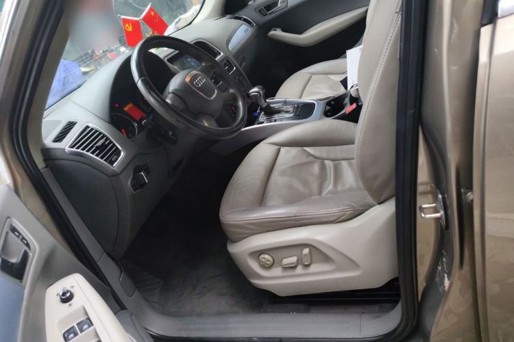 Used Audi Q5 2011 2.0TFSI Technology Model Left Front Seat