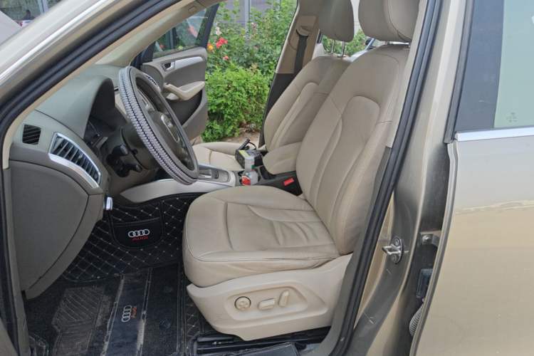 Used Audi Q5 2011 2.0TFSI Technology Model Left Front Seat