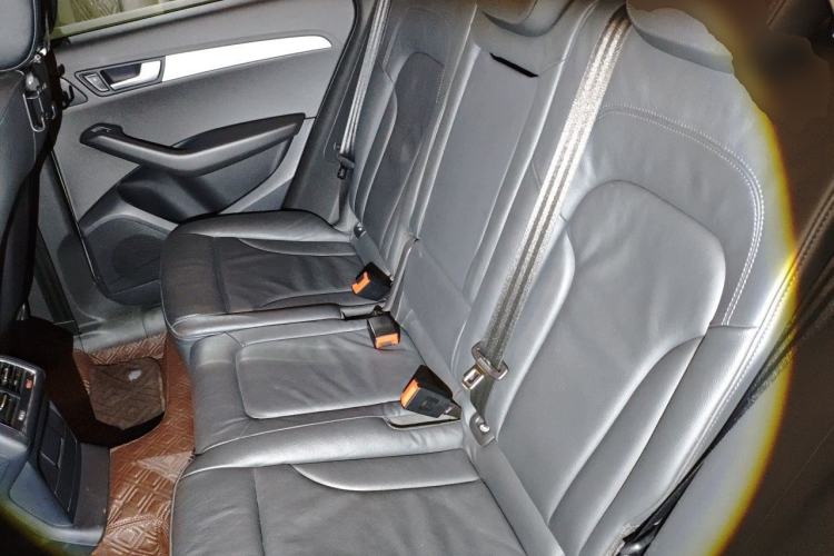 Used Audi Q5 2011 2.0TFSI Comfort Version Left Rear Seat