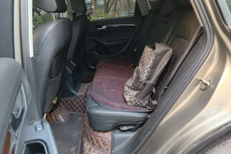 Used Audi Q5 2011 2.0TFSI Comfort Version Left Rear Seat