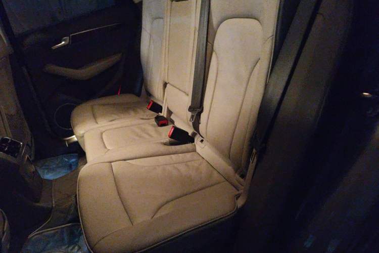 Used Audi Q5 2011 2.0TFSI Comfort Version Left Rear Seat