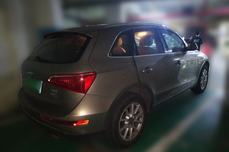 Used Audi Q5 2011 2.0TFSI Comfort Version Rear Right 45 Deg