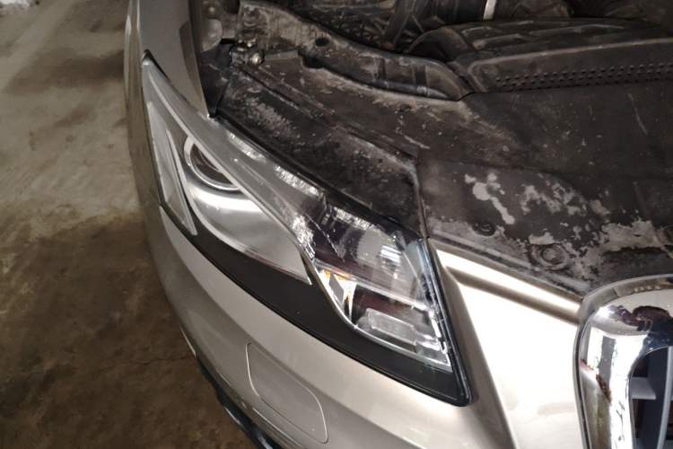 Used Audi Q5 2011 2.0TFSI Comfort Version Right Front Headlight