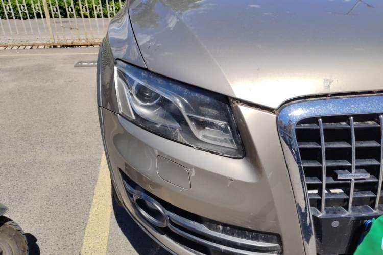 Used Audi Q5 2011 2.0TFSI Comfort Version Right Front Headlight