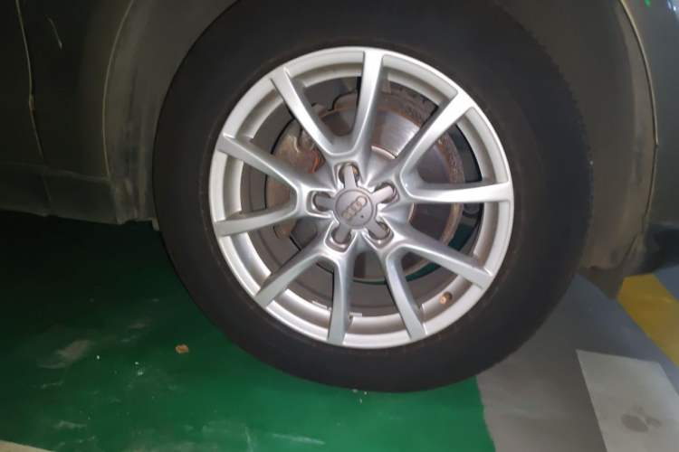 Used Audi Q5 2011 2.0TFSI Comfort Version Right Front Wheel Hub