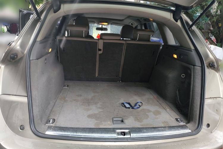 Used Audi Q5 2011 2.0TFSI Technology Model Trunk